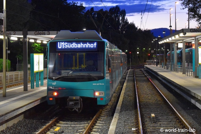 Südbahnhof行き U Bahn