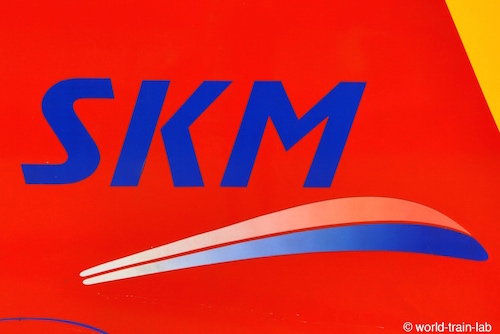SKM ロゴ