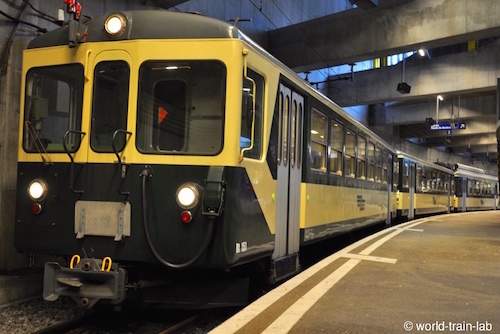 Lausanne Flon駅で発車を待つ Be 4/4 型