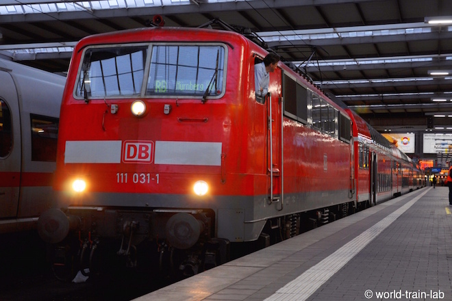 ミュンヘン駅に停車する11型機関車